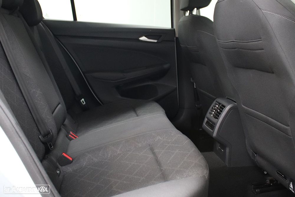 VW Golf 1.0 TSI Life - 21