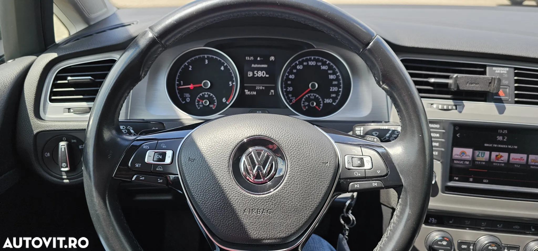 Volkswagen Golf 1.6 TDI BlueMotion Technology DSG Comfortline - 14