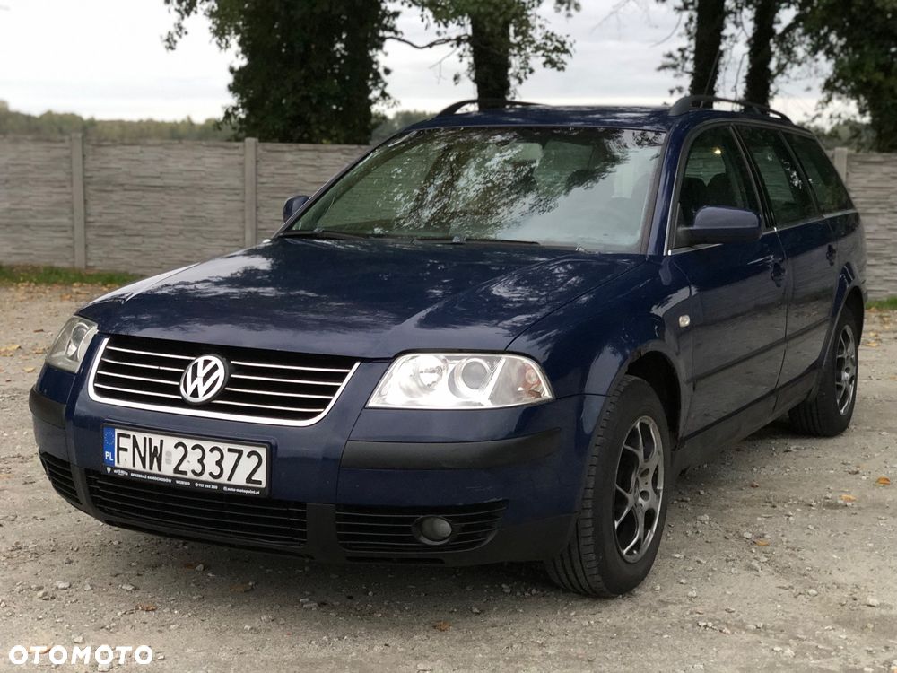 Volkswagen Passat - 1