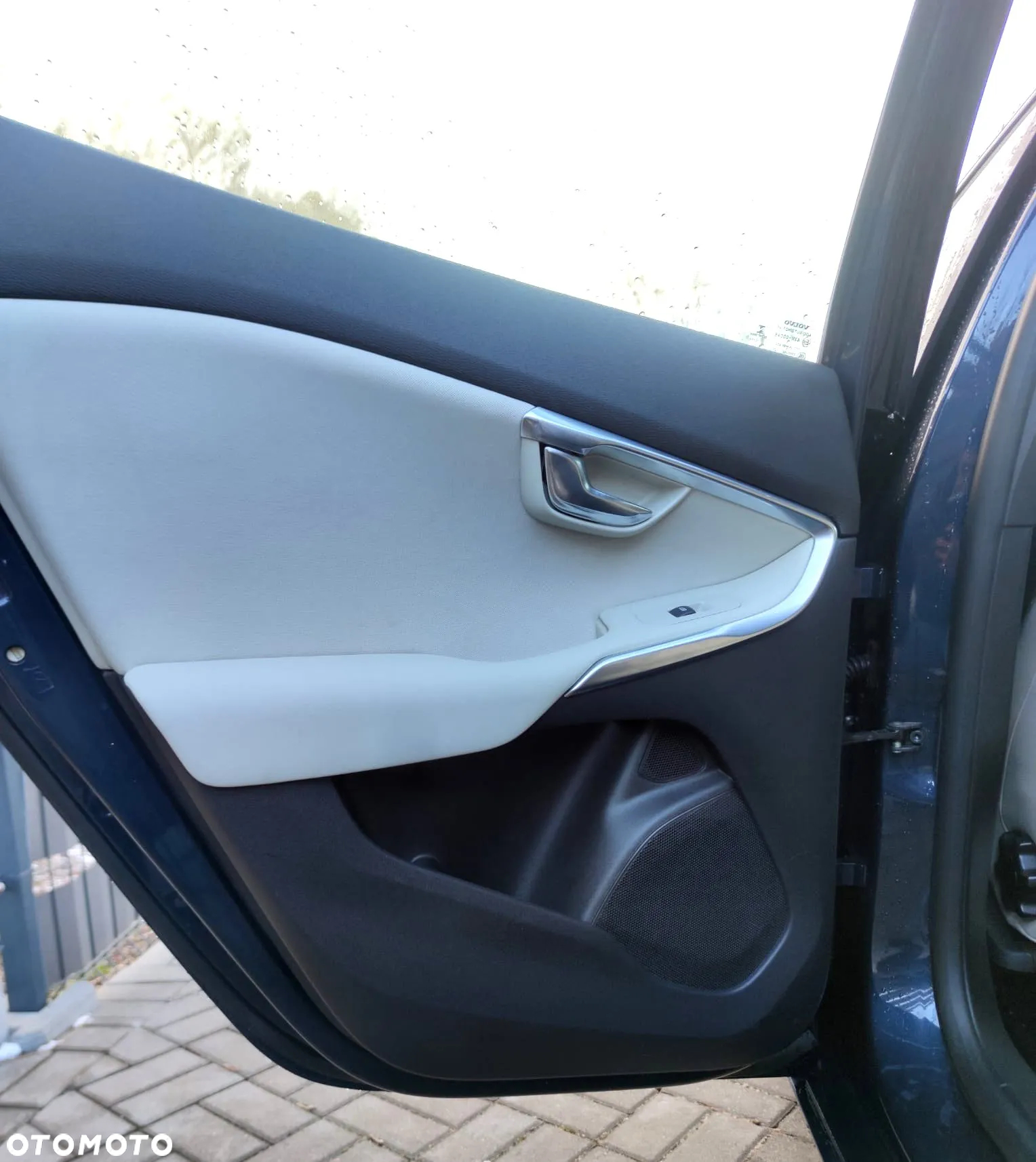 Volvo V40 D3 Momentum - 20