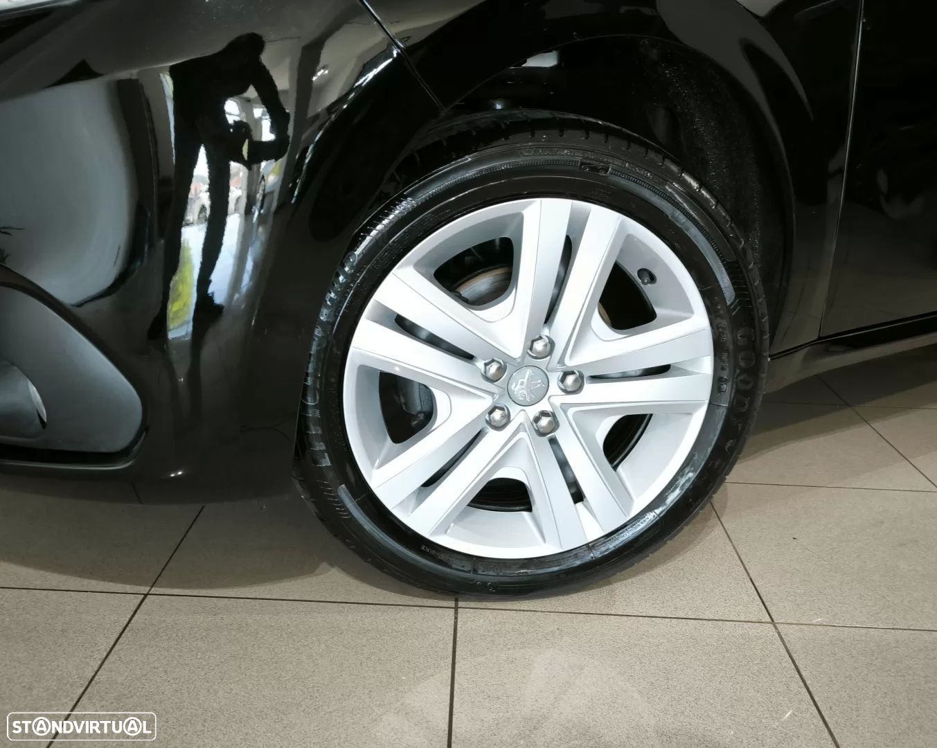 Peugeot 208 PureTech 82 Start & Stop Style - 4