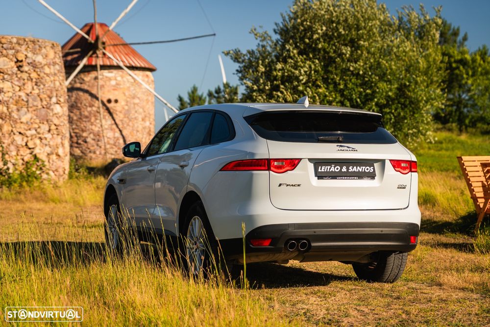 Jaguar F-Pace 2.0 i4D Pure - 49