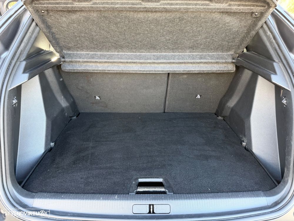 Peugeot 2008 PureTech 130 EAT8 Allure - 12