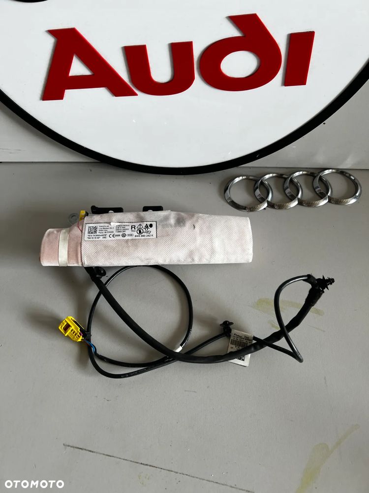 Poduszka fotela pasażera Audi A4 B9 Lift 8W5880242K - 1