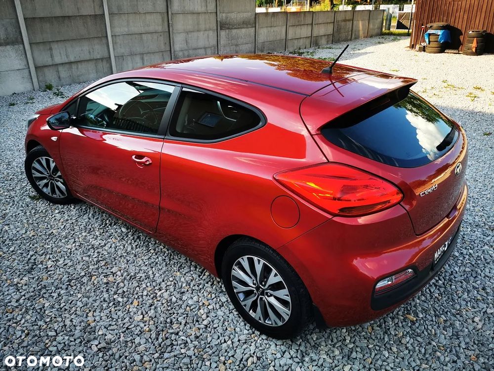 Kia ProCeed - 23
