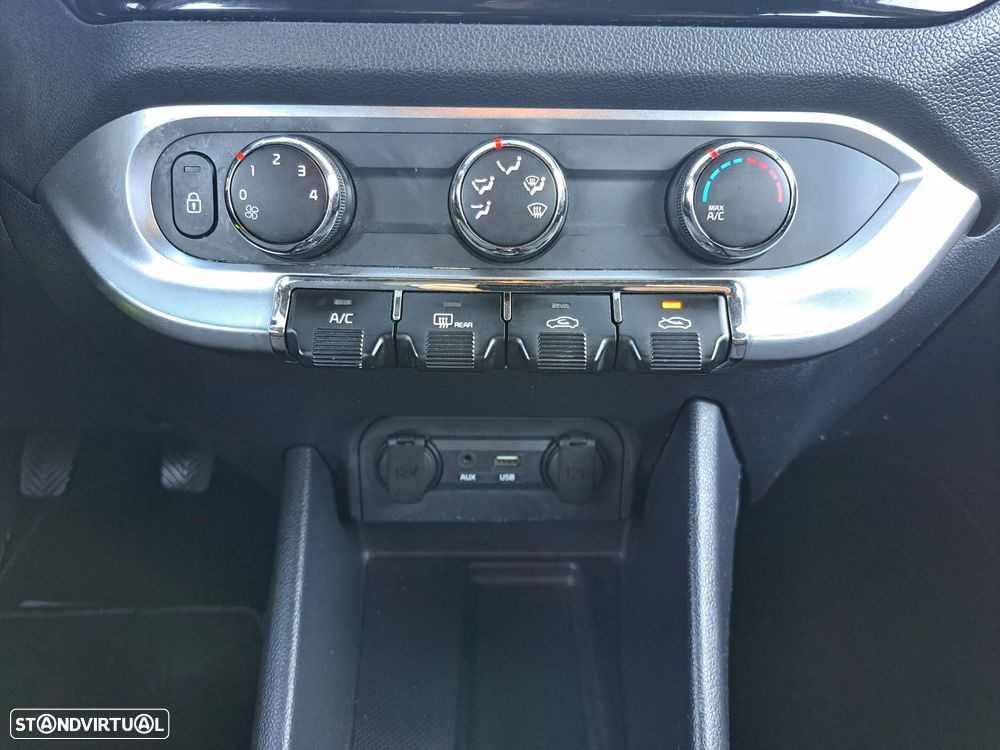 Kia Rio 1.2 CVVT LX - 21