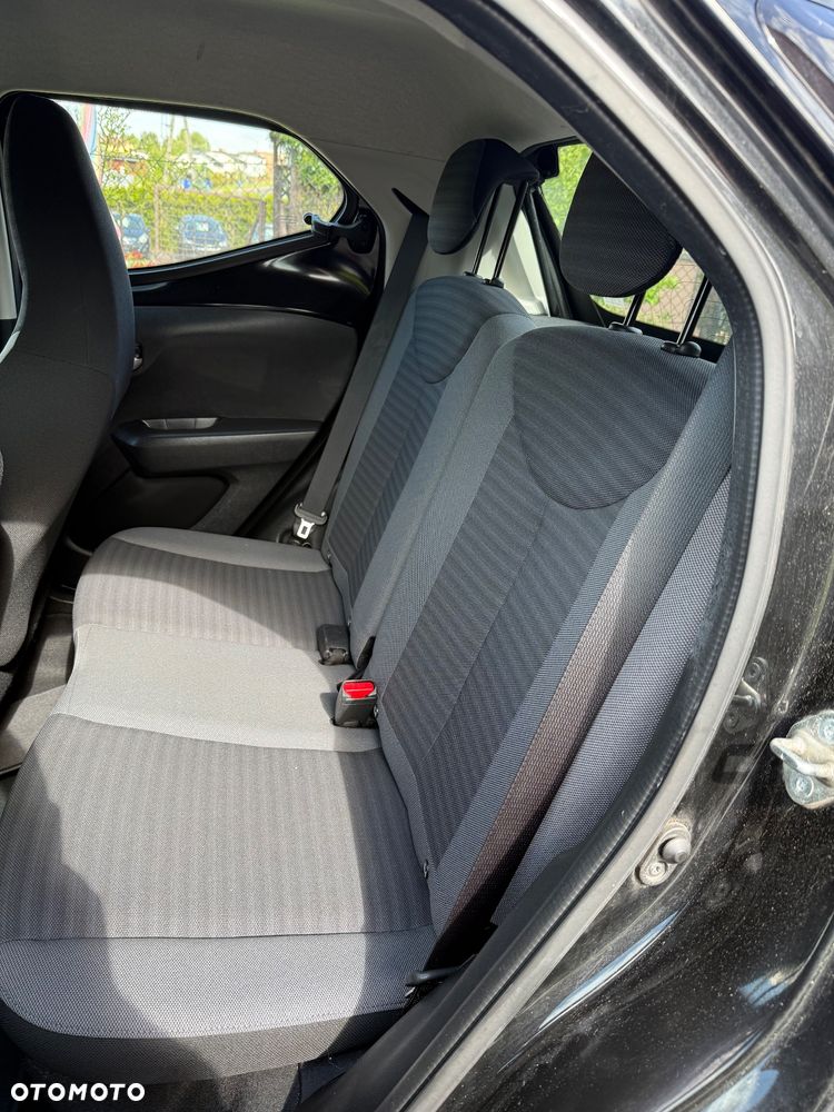 Toyota Aygo x.shift x-play connect - 23