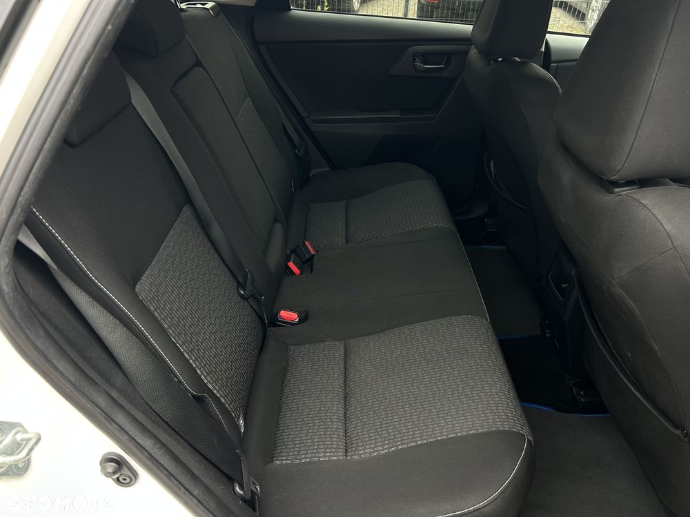 Toyota Auris - 24