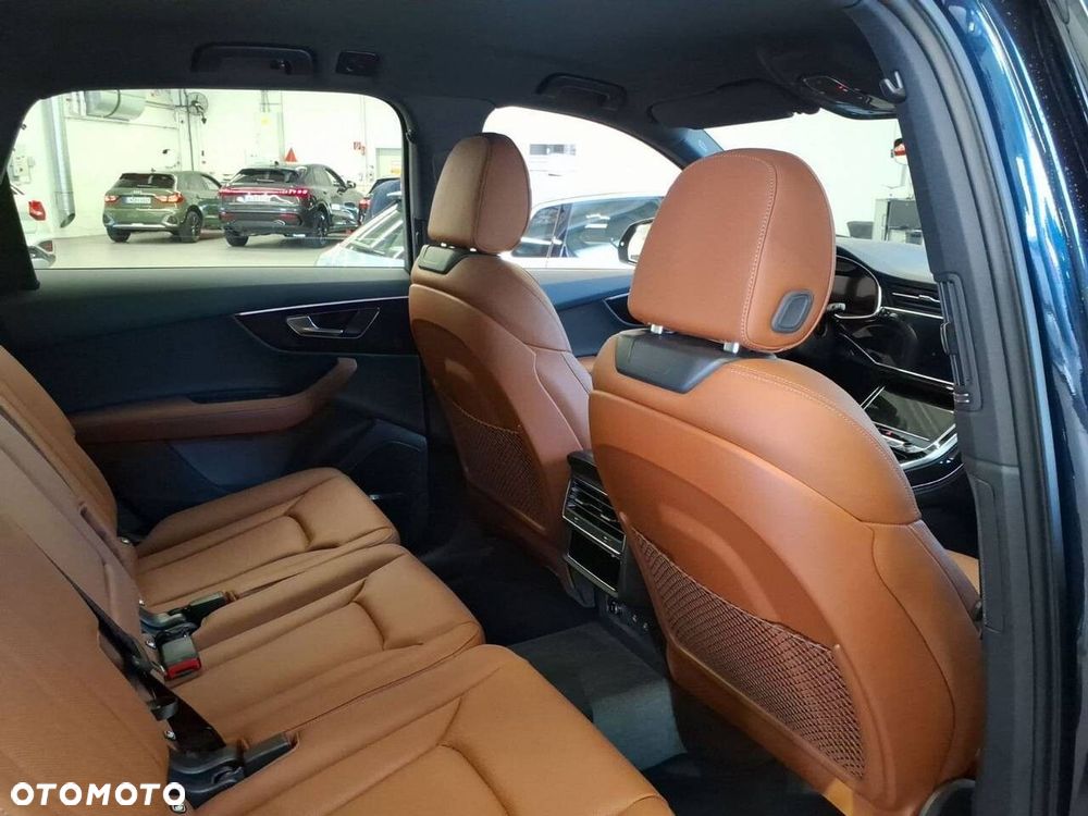 Audi Q7 - 10
