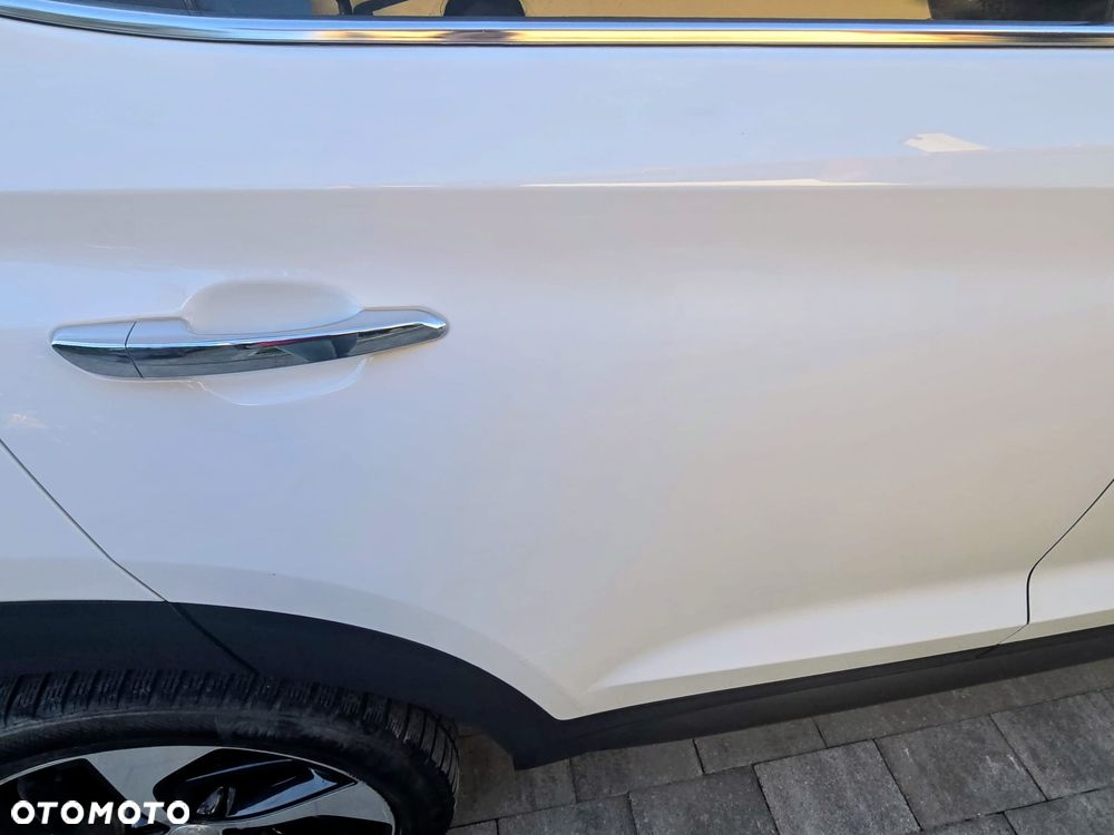 Hyundai Tucson 2.0 CRDI 4WD Automatik Premium - 22
