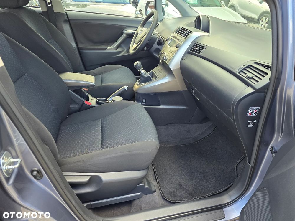 Toyota Verso 1.6 Sol EU5 - 12