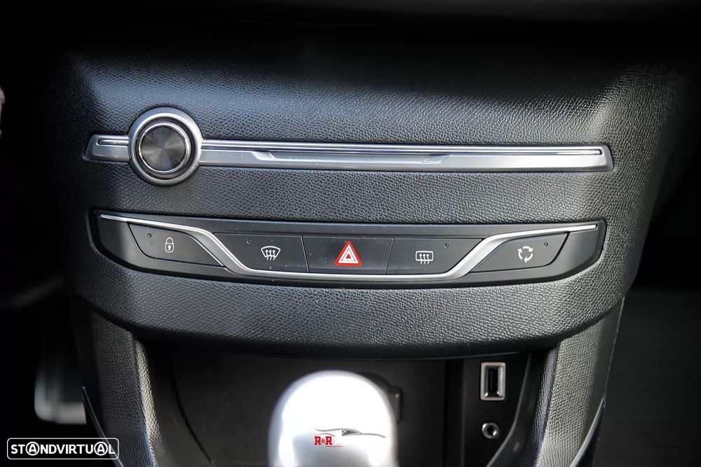 Peugeot 308 SW 1.6 BlueHDi GT Line - 32