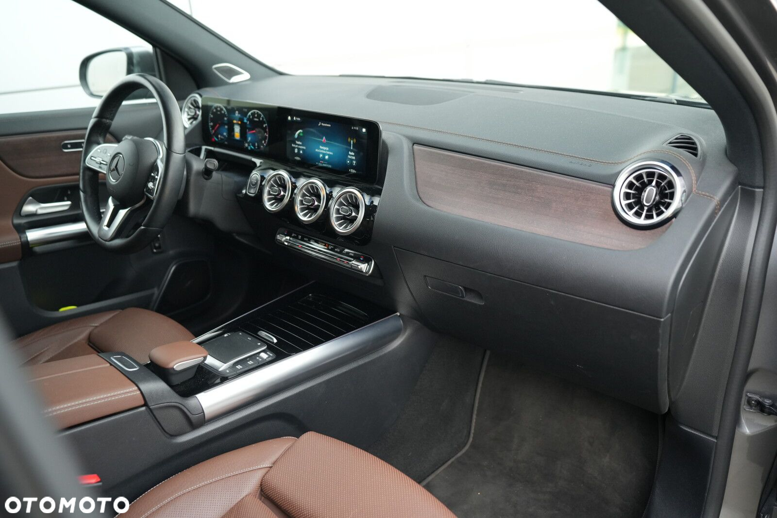 Mercedes-Benz GLA 200 - 23
