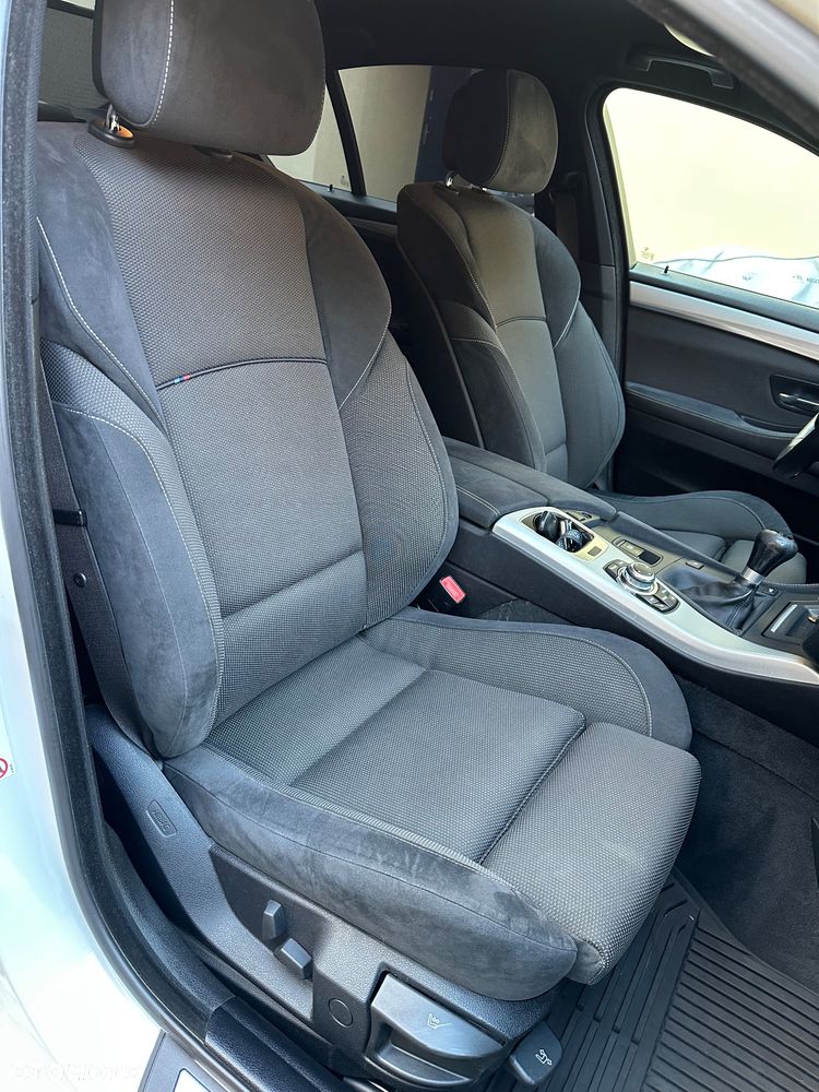 BMW Seria 5 525d - 15