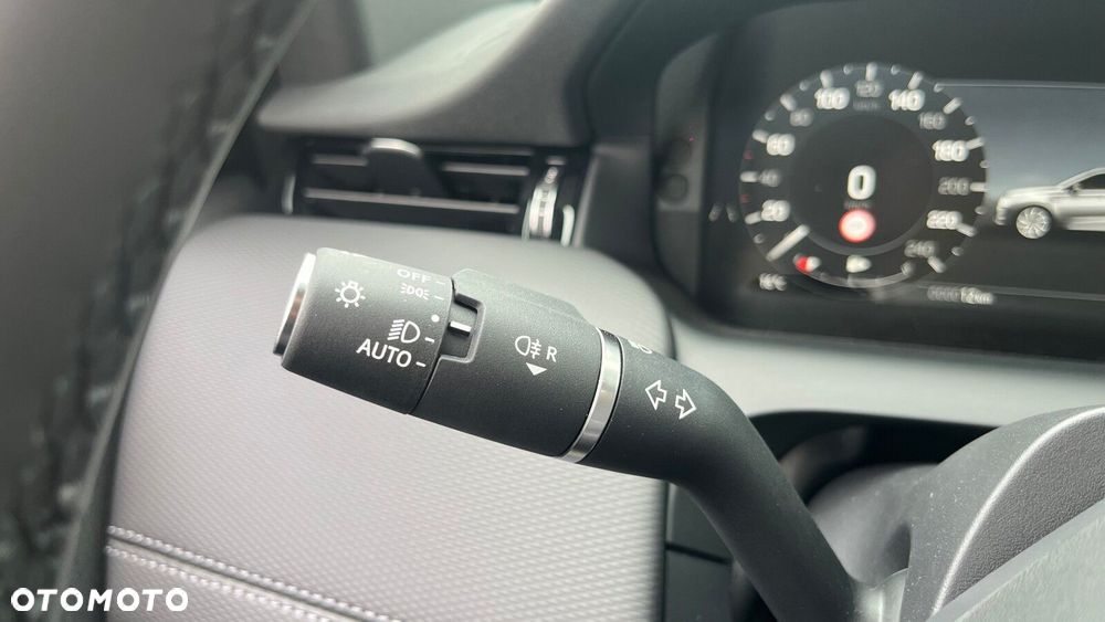 Land Rover Discovery Sport - 21