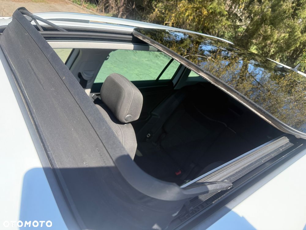 Volkswagen Tiguan - 22