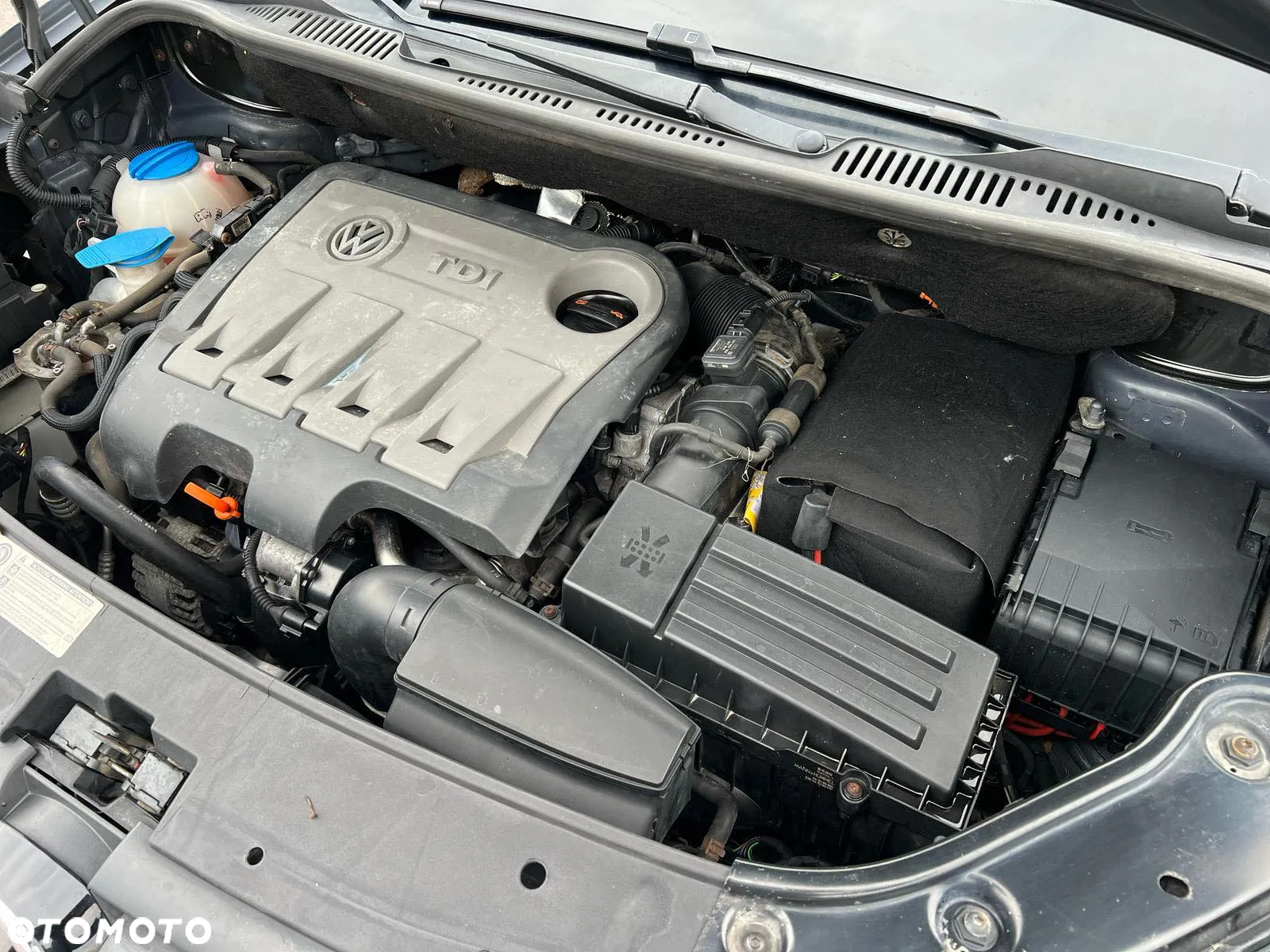 Volkswagen Touran 1.6 TDI DPF Trendline DSG - 14