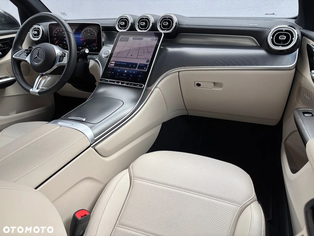 Mercedes-Benz GLC - 14
