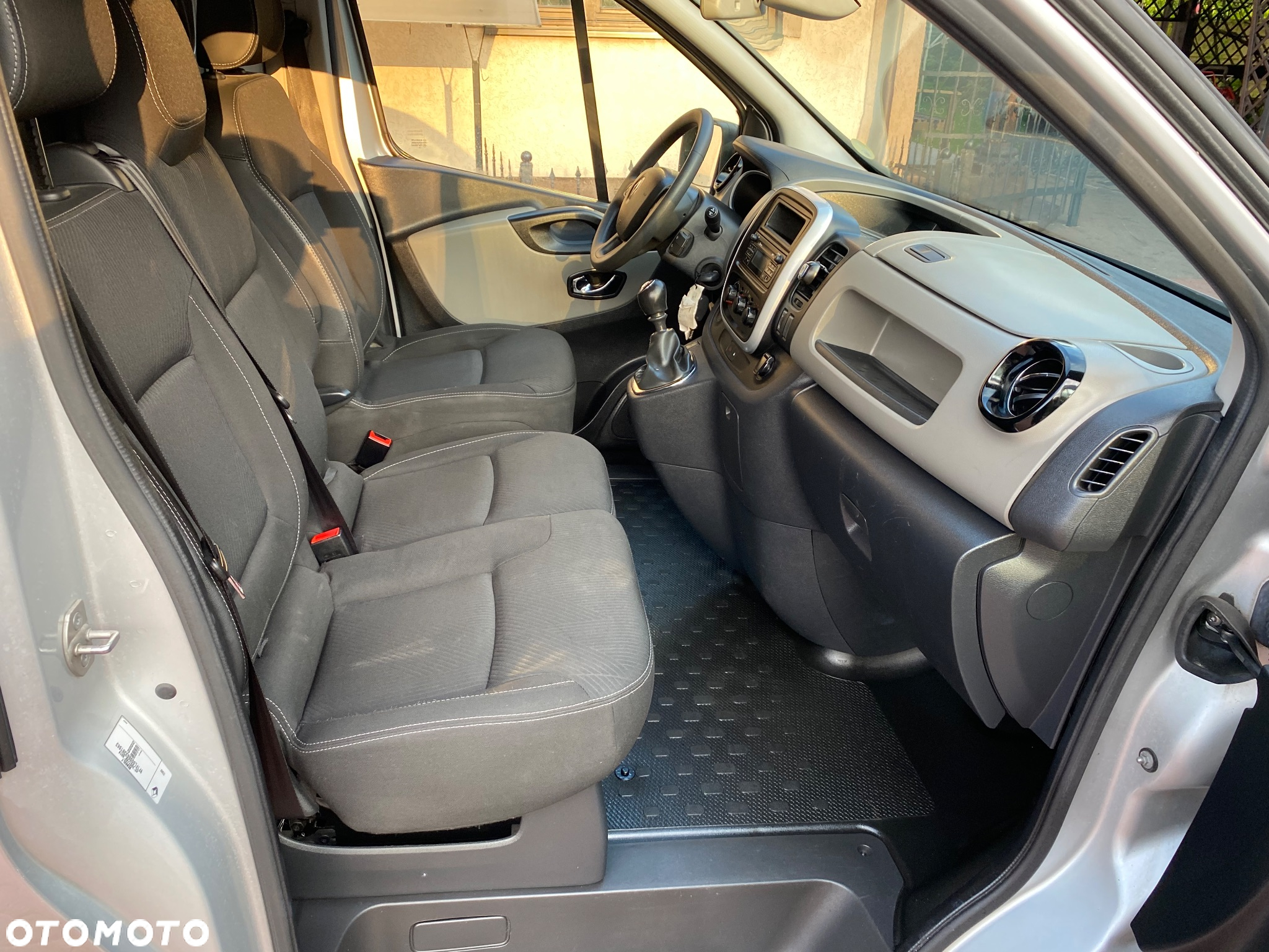 Renault TRAFIC L1 H1 profesjonalna zabudowa WARSZTATOWA - 16