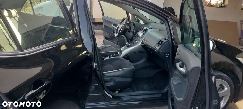 Toyota Auris 1.8 HSD Luna - 12