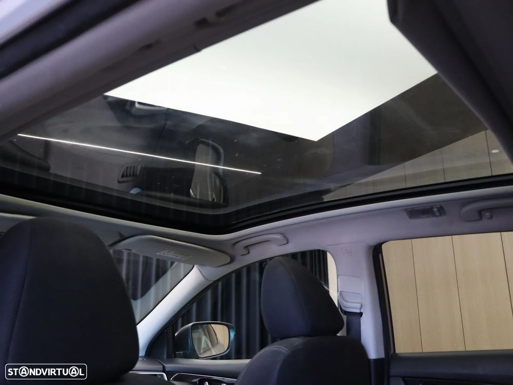 Nissan Qashqai 1.6 dCi Xtronic N-Connecta - 13