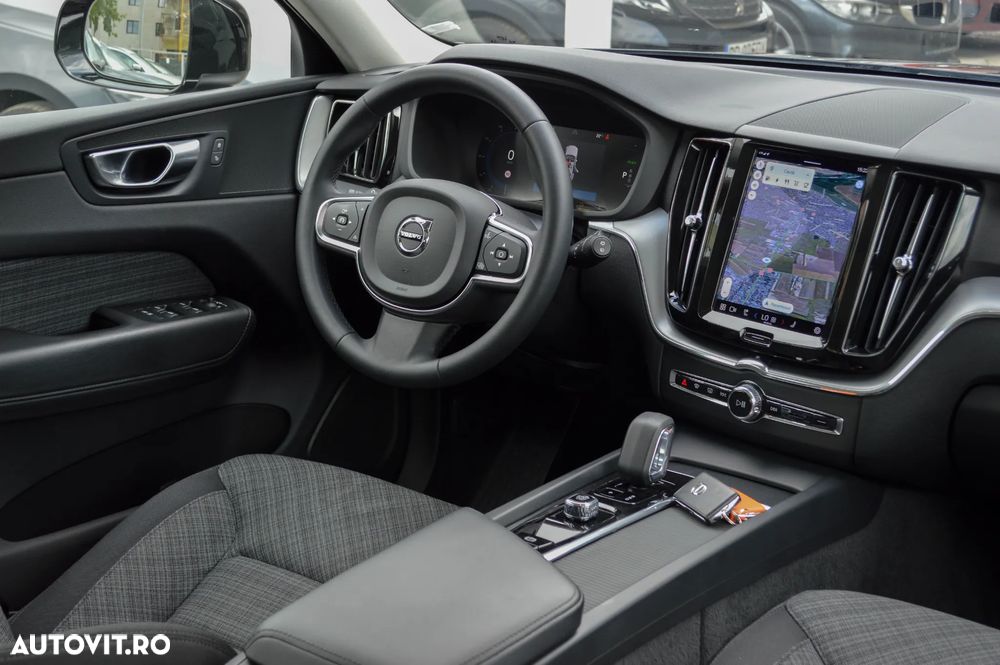 Volvo XC 60 T6 AWD Ultra Black Edition - 5