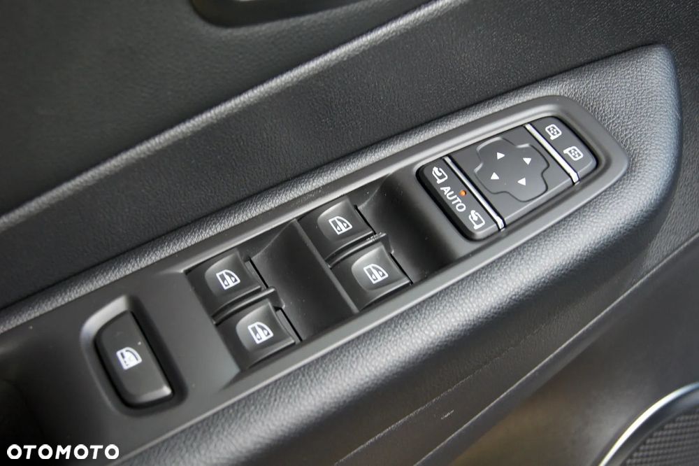Renault Captur ENERGY TCe 120 Intens - 19