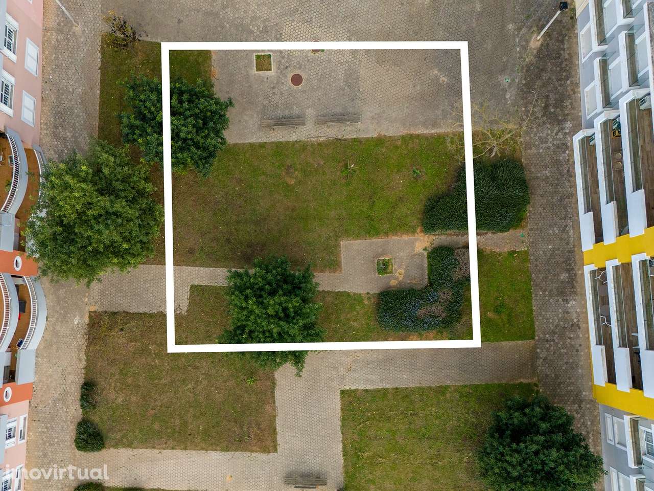 LOTE URBANO PARA CONSTRUÇÃO DE  COMÉRCIO OU SERVIÇOS EM LAGOS - Grande imagem: 3/5