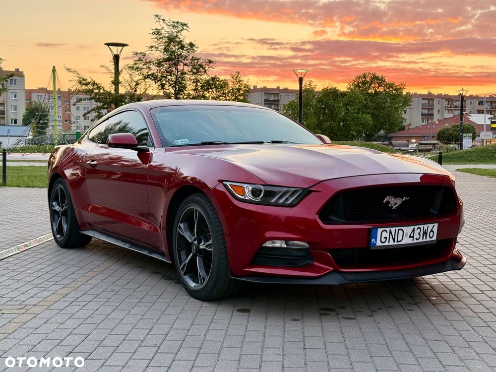 Ford Mustang - 2