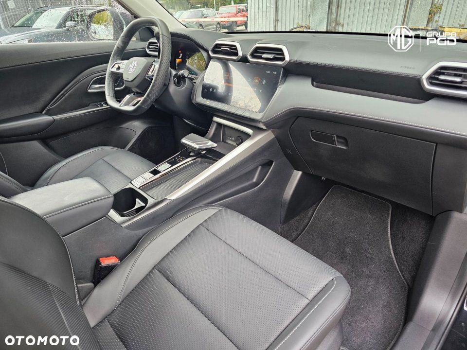 MG ZS - 15