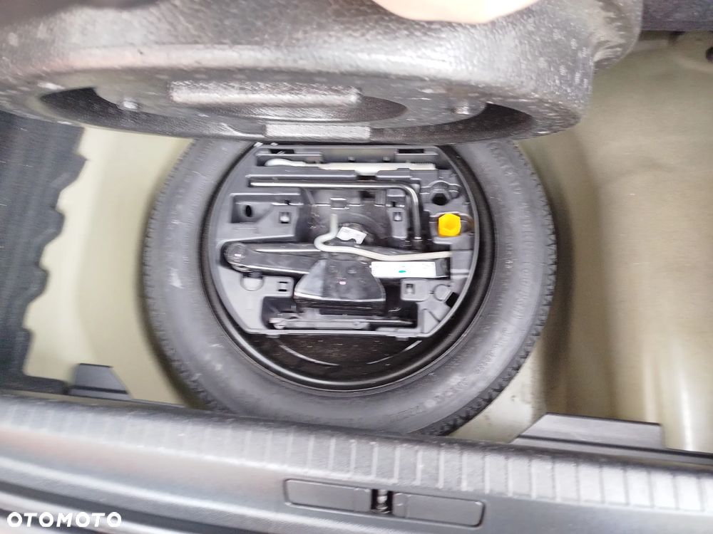 Peugeot 208 PureTech 100 EAT8 GT Pack - 26