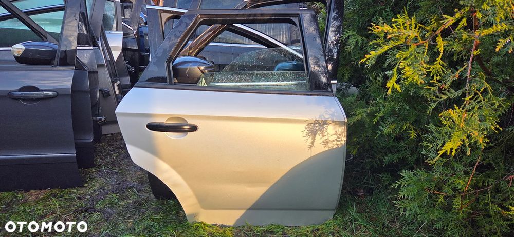 Drzwi kompletne tylne prawe Ford Mondeo Mk4 kombi 58 (BDB) - 1