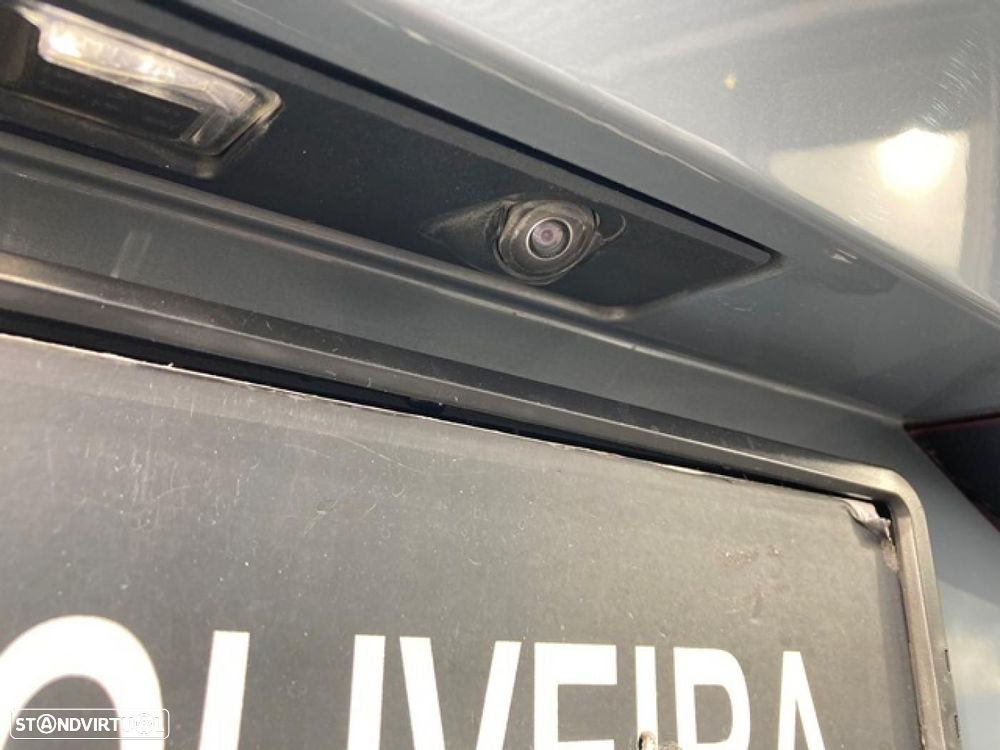 Volvo V90 2.0 T6 PHEV R-Design AWD - 11