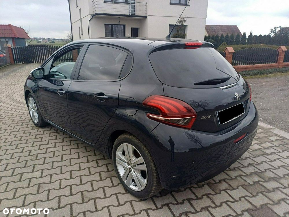 Peugeot 208 - 16
