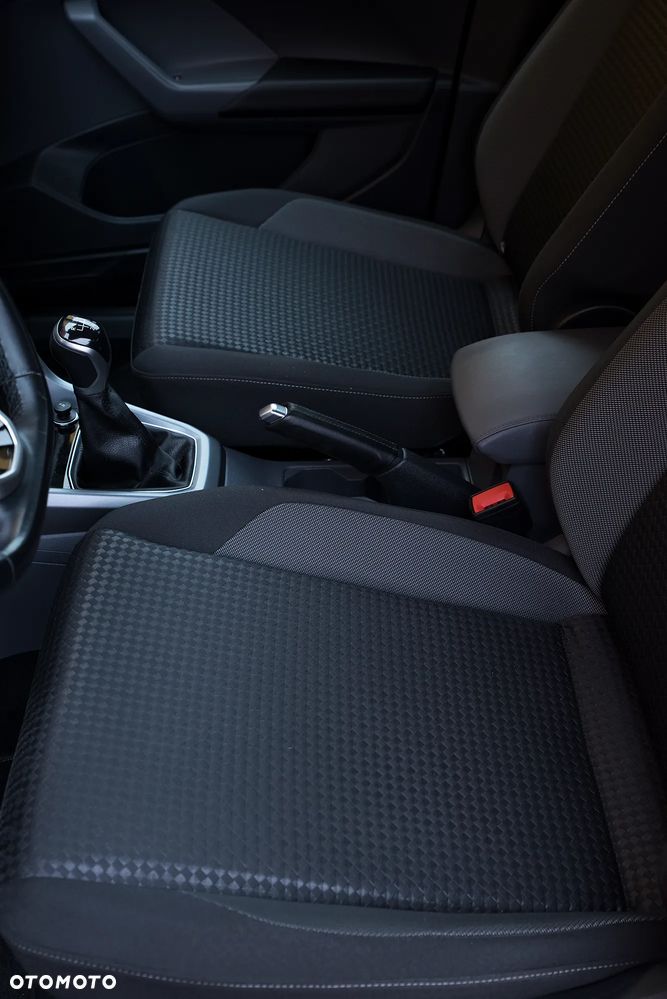 Volkswagen T-Cross - 25