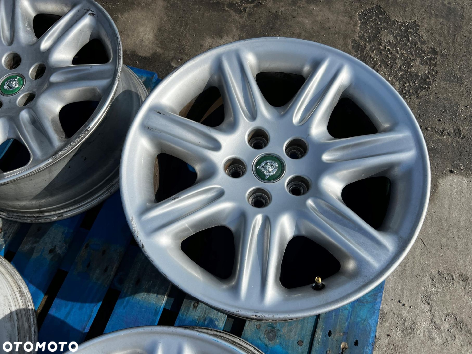 4 X FELGA ALUMINIOWA 18" JAGUAR XK-8 XK8 X100 - 8
