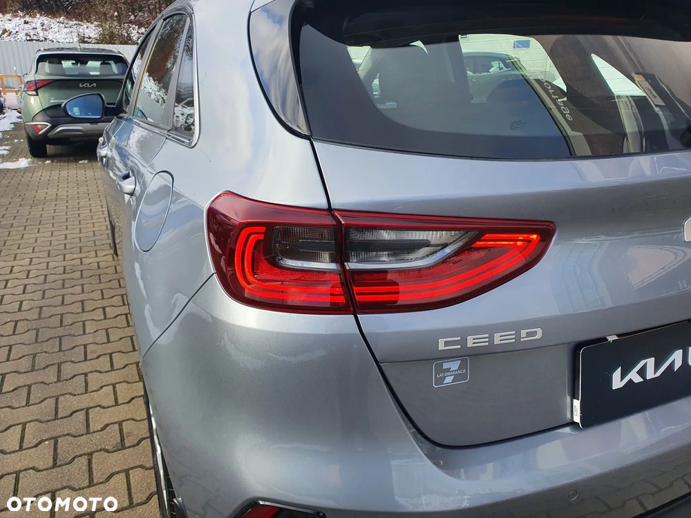 Kia Ceed 1.5 T-GDI M - 22