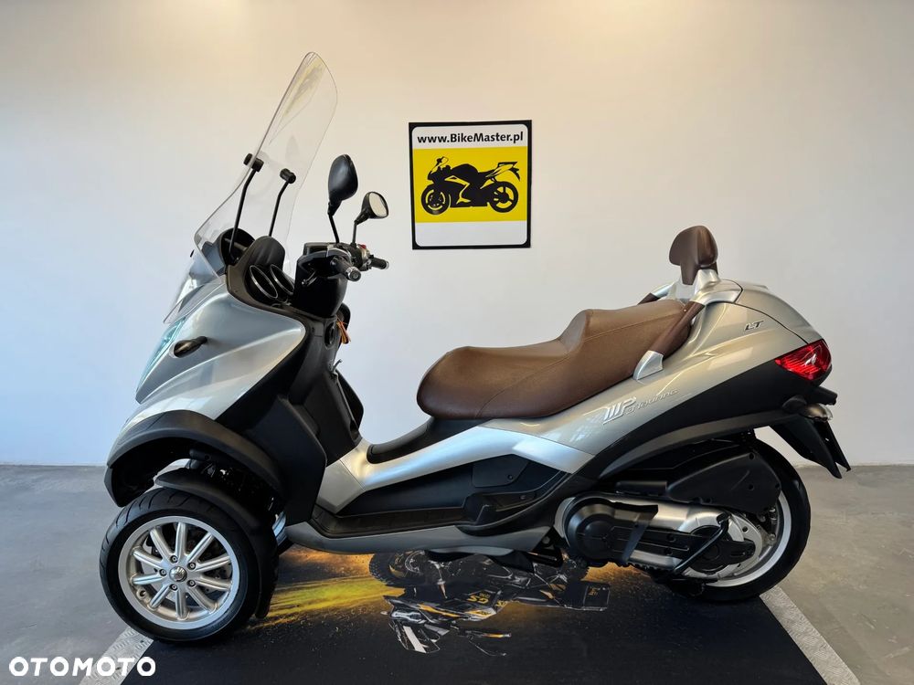 Piaggio MP-3 - 2