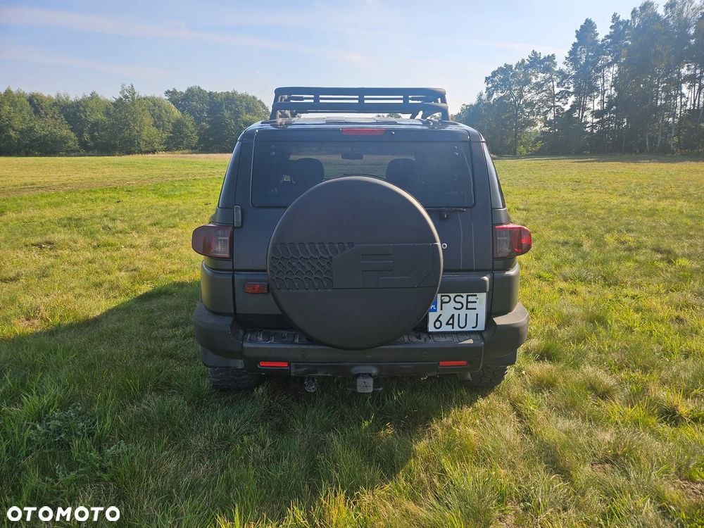 Toyota Fj 2006 photo 5