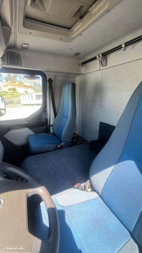 Volvo FL 240.12 11990 TONELADAS COM PLATAFORMA CAIXA - 29