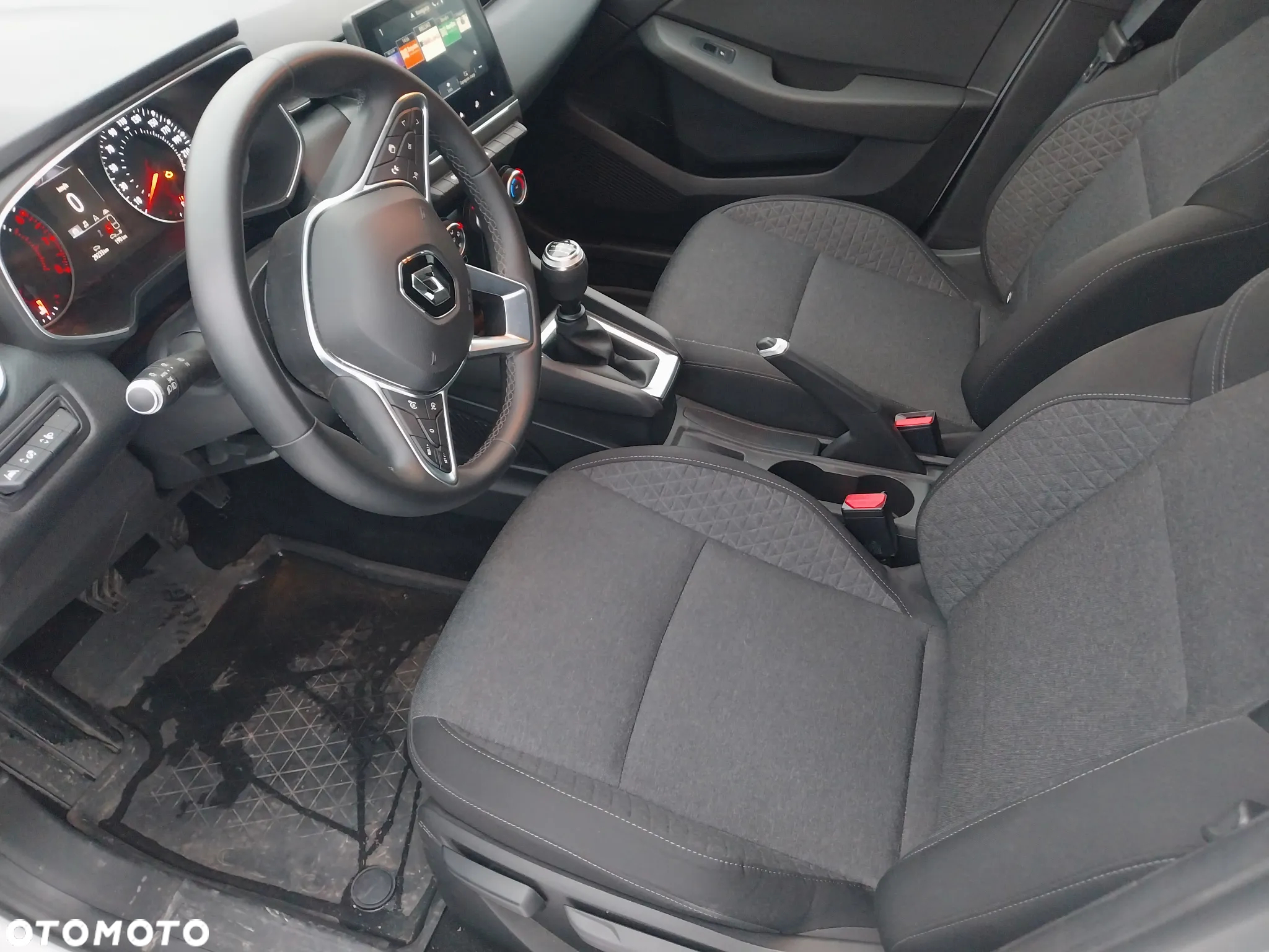 Renault Clio - 11