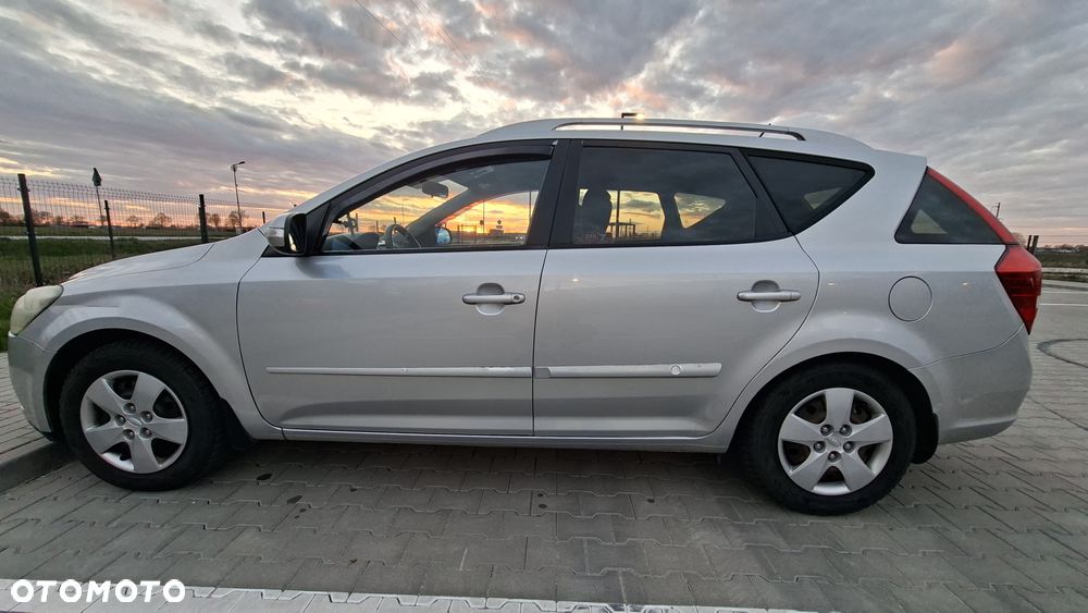 Kia Ceed 1.6 Crdi Comfort - 4