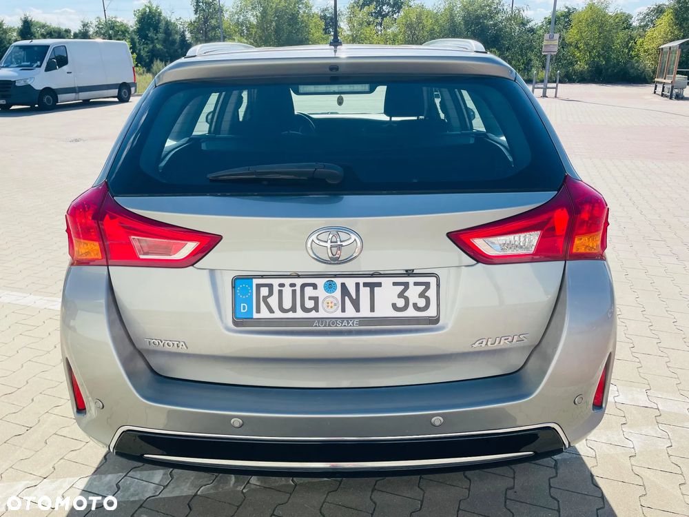 Toyota Auris 1.6 Valvematic Executive - 3