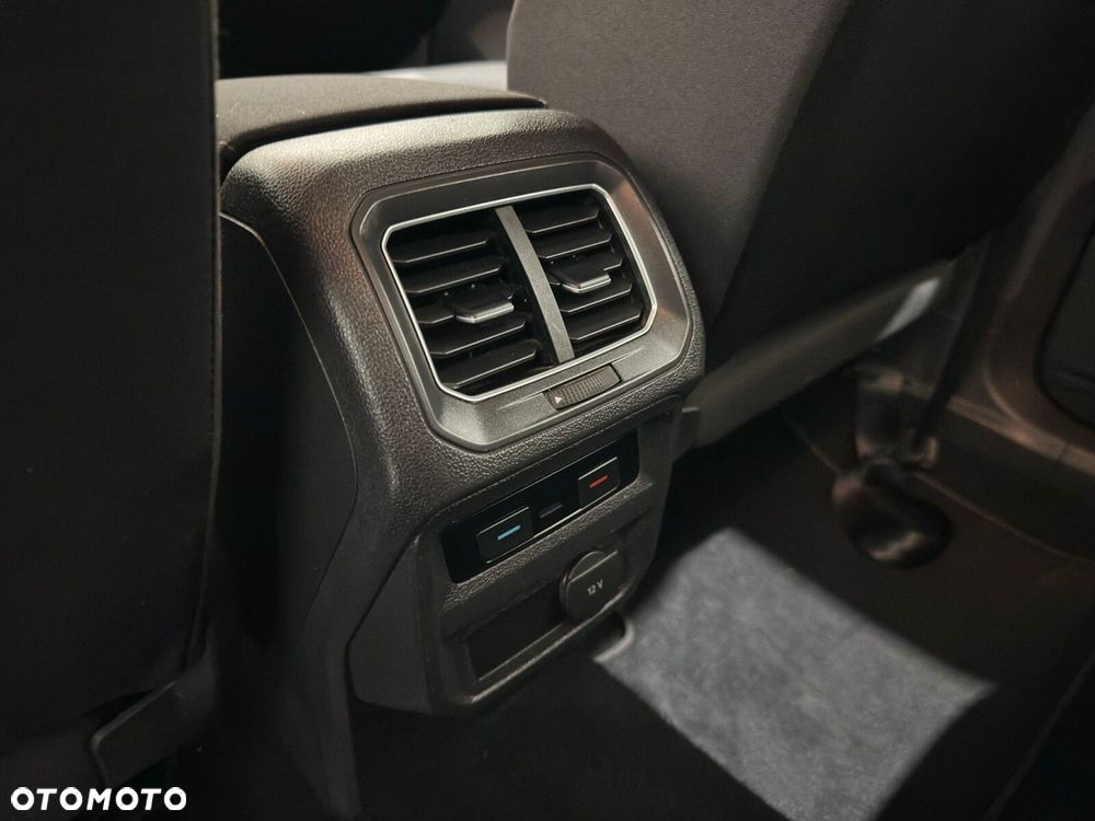 Volkswagen Tiguan - 17