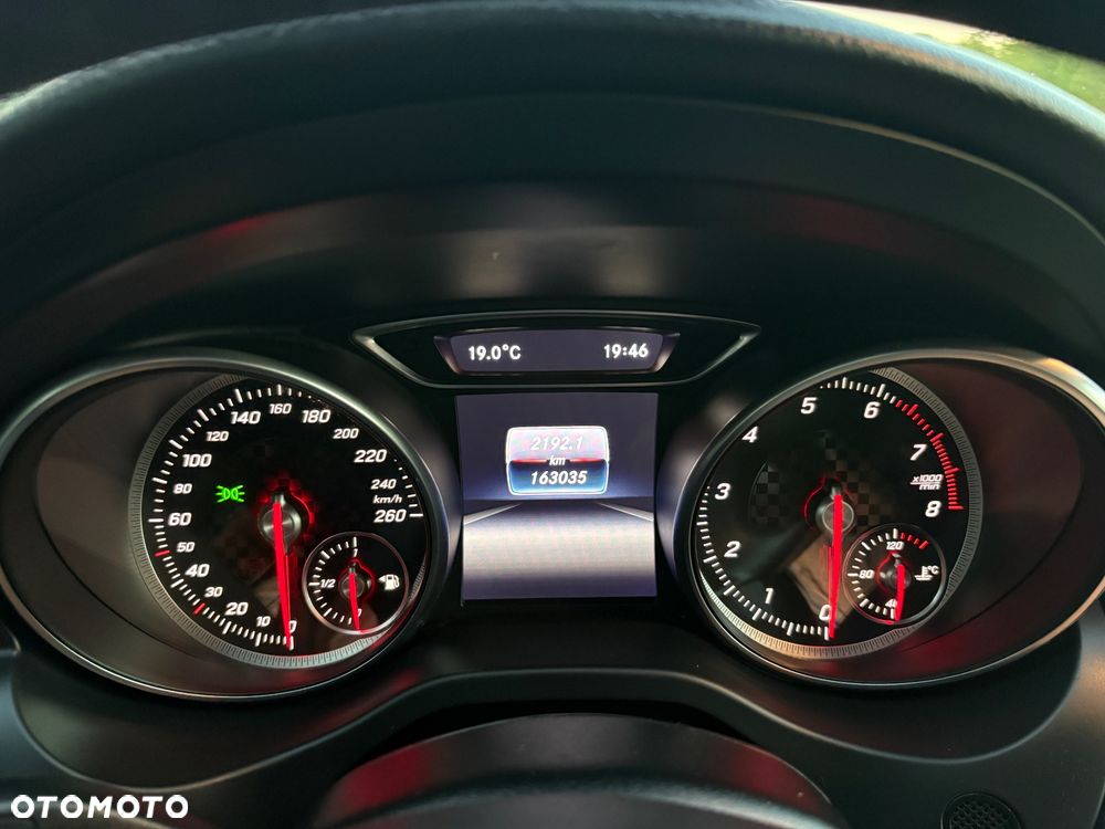 Mercedes-Benz Klasa A 180 (BlueEFFICIENCY) Urban - 38