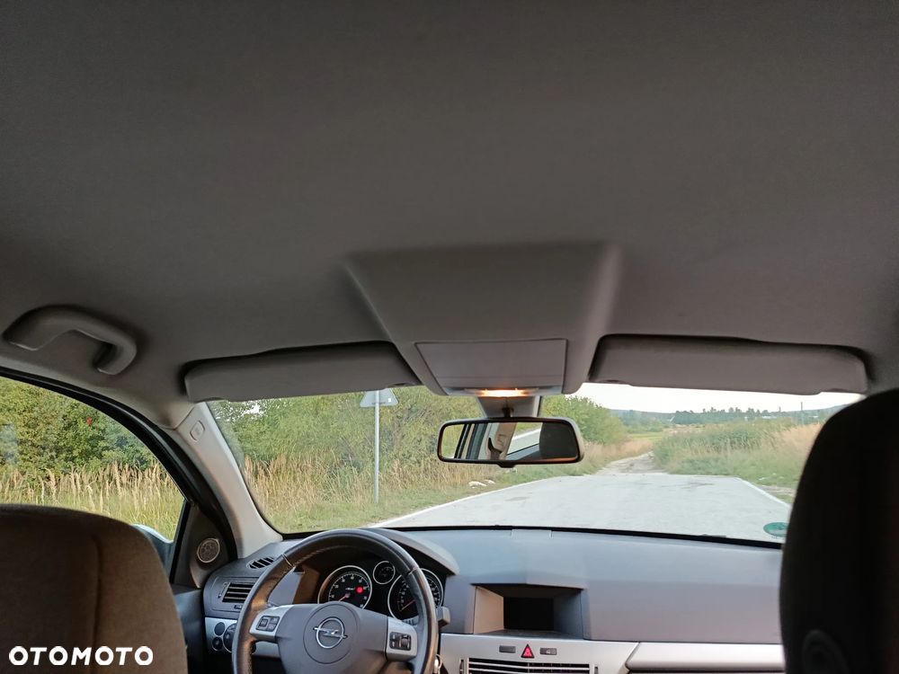 Opel Astra 1.6 Color Edition - 21