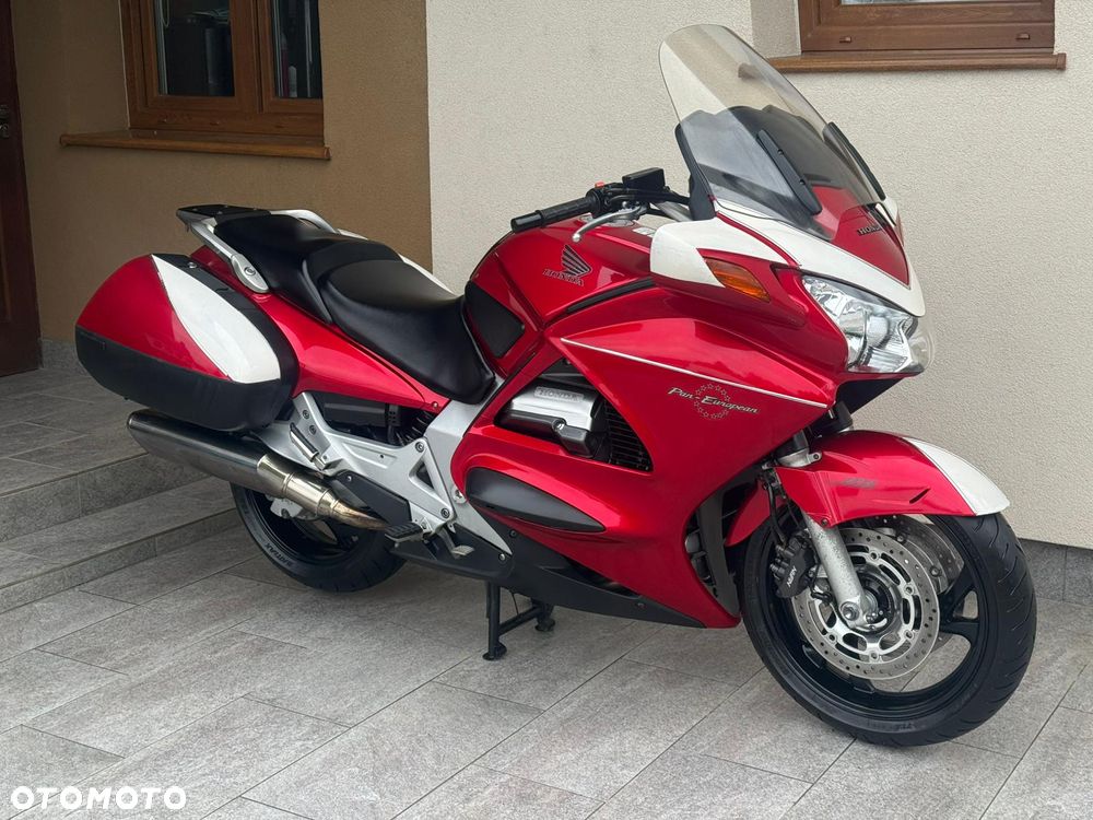 Honda ST - 2