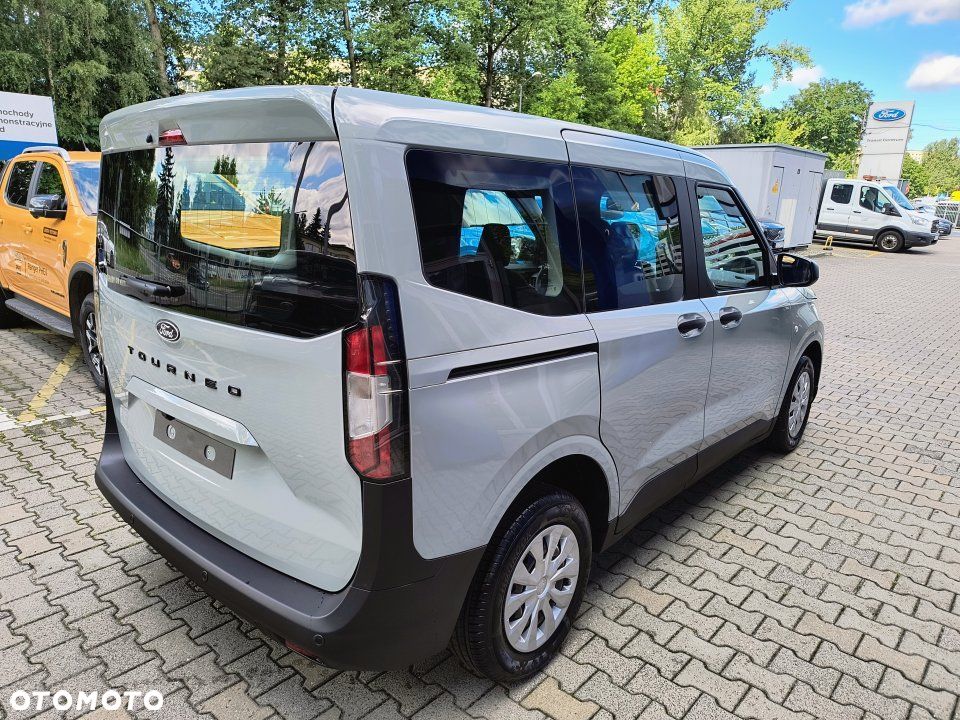 Ford Tourneo Courier - 4