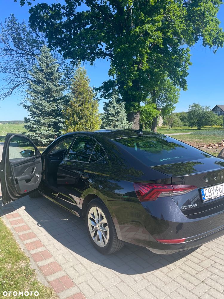 Skoda Octavia 2.0 TDI SCR L&K DSG - 6