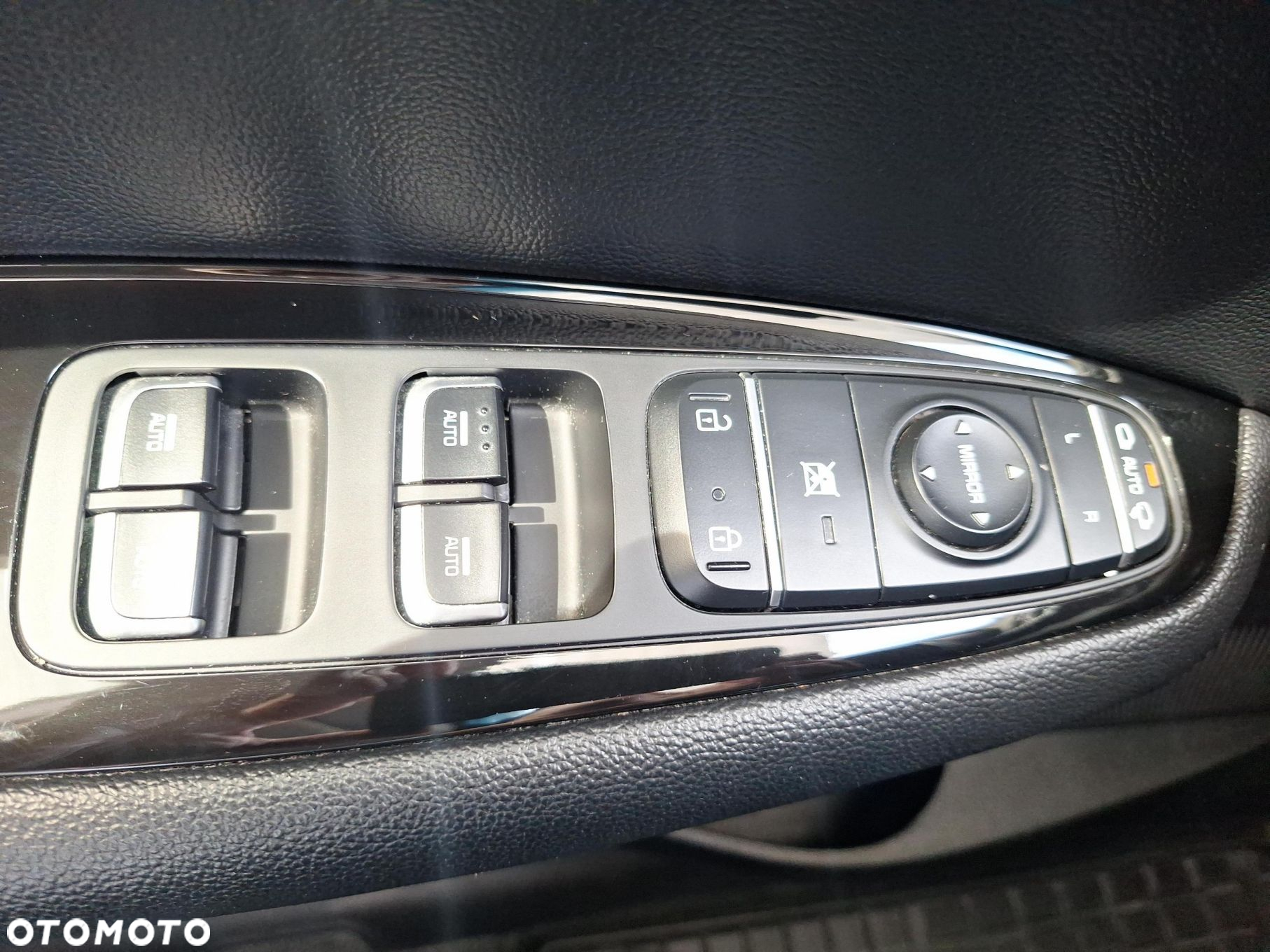 Kia Optima - 16